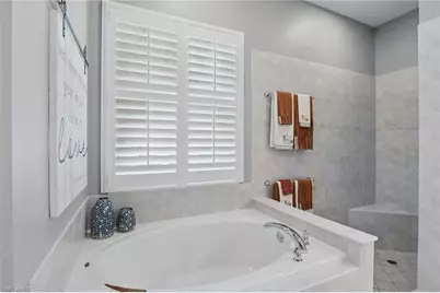 11119 Laughton Cir, Fort Myers, FL 33913 - Photo 17