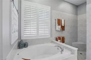 11119 Laughton Cir, Fort Myers, FL 33913 - Photo 17