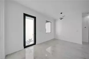 125 NE 5th Terrace, Cape Coral, FL 33909 - Photo 11