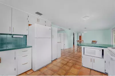 1083 Sunset Strip, Moore Haven, FL 33479 - Photo 13