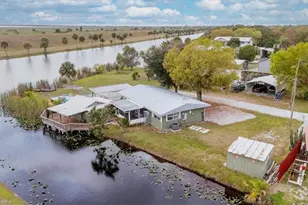 1083 Sunset Strip, Moore Haven, FL 33479 - Photo 1