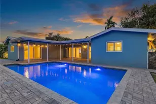 541 Bayside Dr, Fort Myers, FL 33919 - Photo 3