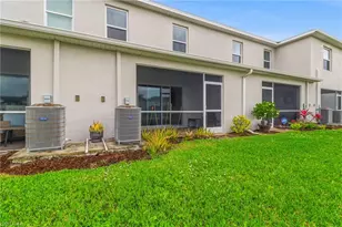 15376 Wildflower Cir, Naples, FL 34119 - Photo 11