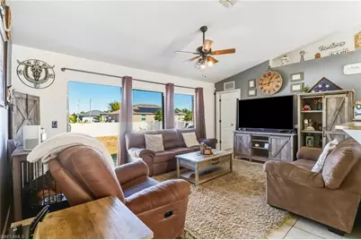 3910 23rd St SW, Lehigh Acres, FL 33976 - Photo 11