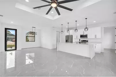 2503 41st St SW, Lehigh Acres, FL 33976 - Photo 9