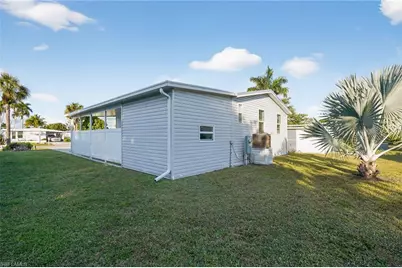 516 Menton Ln, Naples, FL 34112 - Photo 23