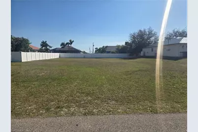 1810 SW 27th St, Cape Coral, FL 33914 - Photo 5