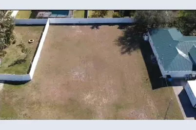 1810 SW 27th St, Cape Coral, FL 33914 - Photo 1