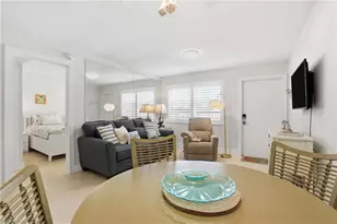 1295 Gulf Shore Blvd S, Naples, FL 34102 - Photo 9