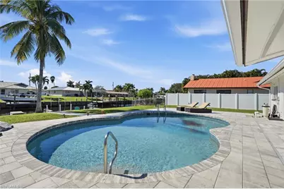 1432 Wellington Ct, Cape Coral, FL 33904 - Photo 27