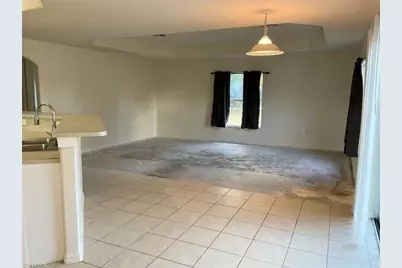 2323 NE 26th St, Cape Coral, FL 33909 - Photo 5