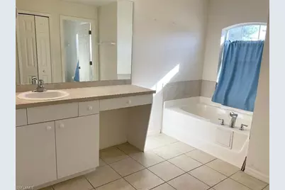 2323 NE 26th St, Cape Coral, FL 33909 - Photo 13