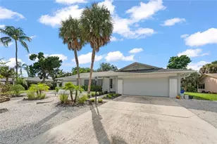 12150 McGregor Blvd, Fort Myers, FL 33919 - Photo 43