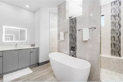 1802 SW 2nd Ter, Cape Coral, FL 33991 - Photo 3