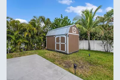 621 NW 28th Ter, Cape Coral, FL 33993 - Photo 23