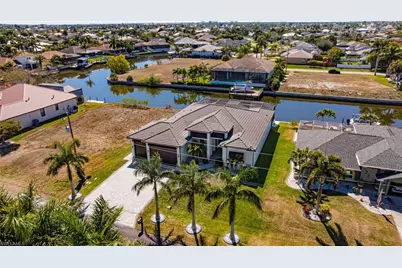 2524 SW 25th St, Cape Coral, FL 33914 - Photo 9