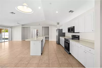 1207 Kismet Pkwy W, Cape Coral, FL 33993 - Photo 15
