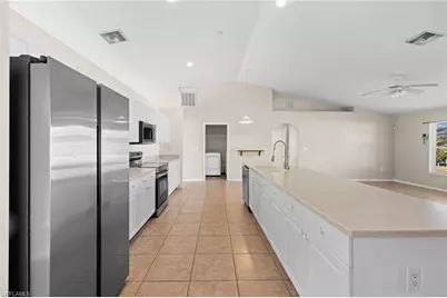 1207 Kismet Pkwy W, Cape Coral, FL 33993 - Photo 11