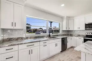 13856 Lazy Ln, Fort Myers, FL 33905 - Photo 9