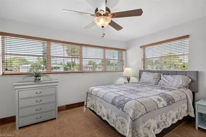 708 El Dorado Pkwy E, Cape Coral, FL 33904 - Photo 13