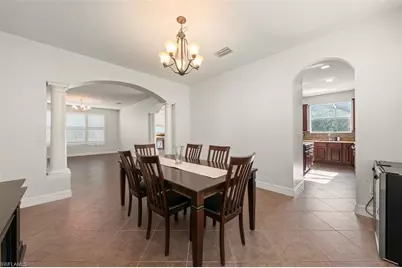 11260 Sparkleberry Dr, Fort Myers, FL 33913 - Photo 9