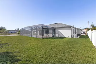 305 NW 15th Pl, Cape Coral, FL 33993 - Photo 43