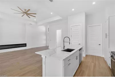 305 NW 15th Pl, Cape Coral, FL 33993 - Photo 15