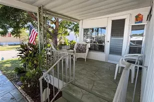 9 Red Poinciana Dr, Fort Myers, FL 33908 - Photo 11