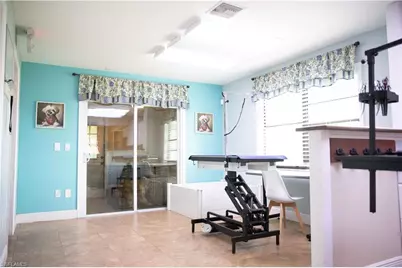 2828 Santa Barbara Blvd, Cape Coral, FL 33914 - Photo 29