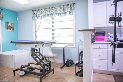 2828 Santa Barbara Blvd, Cape Coral, FL 33914 - Photo 35