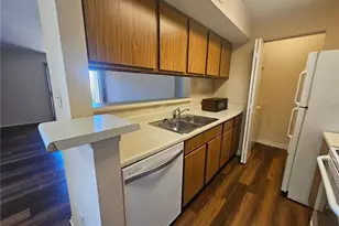 2875 Winkler Ave, Fort Myers, FL 33916 - Photo 9