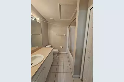 509 SE 6th Pl #B, Cape Coral, FL 33990 - Photo 9