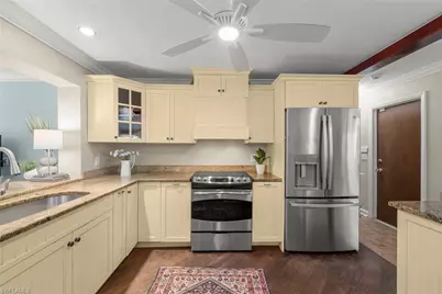 3325 Avocado Dr, Fort Myers, FL 33901 - Photo 11