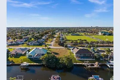 241 SW 40th St, Cape Coral, FL 33914 - Photo 7