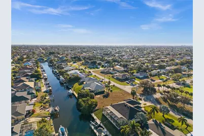 241 SW 40th St, Cape Coral, FL 33914 - Photo 9