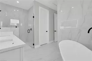 947 Gable St, Lehigh Acres, FL 33974 - Photo 7