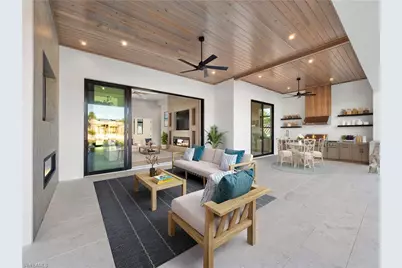 111 Montrose Dr, Fort Myers, FL 33919 - Photo 11