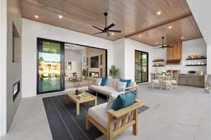 111 Montrose Dr, Fort Myers, FL 33919 - Photo 11