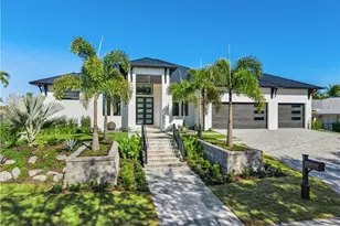 111 Montrose Dr, Fort Myers, FL 33919 - Photo 3