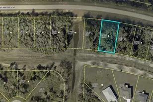 427 Greenbriar Blvd, Lehigh Acres, FL 33972 - Photo 1