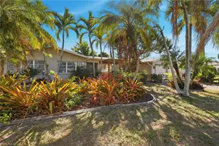 1432 Windsor Ct, Cape Coral, FL 33904 - Photo 35