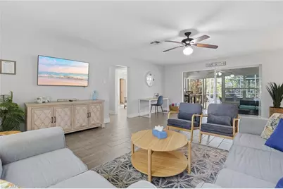 1432 Windsor Ct, Cape Coral, FL 33904 - Photo 5