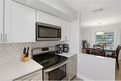 1432 Windsor Ct, Cape Coral, FL 33904 - Photo 9