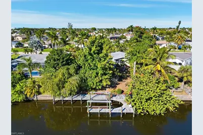 1432 Windsor Ct, Cape Coral, FL 33904 - Photo 33