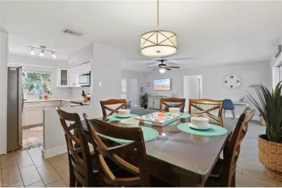 1432 Windsor Ct, Cape Coral, FL 33904 - Photo 11