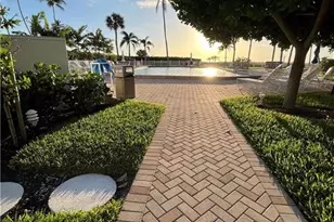 220 Seaview Ct, Marco Island, FL 34145 - Photo 21