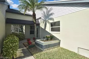 2301 McGregor Park Cir, Fort Myers, FL 33908 - Photo 5