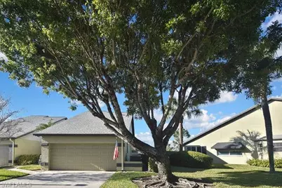 2301 McGregor Park Cir, Fort Myers, FL 33908 - Photo 1