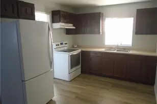 8265 Beacon Blvd, Fort Myers, FL 33907 - Photo 5