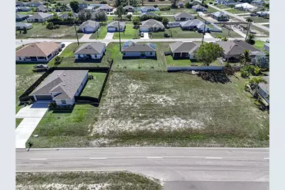 2002 Kismet Pkwy W, Cape Coral, FL 33993 - Photo 9